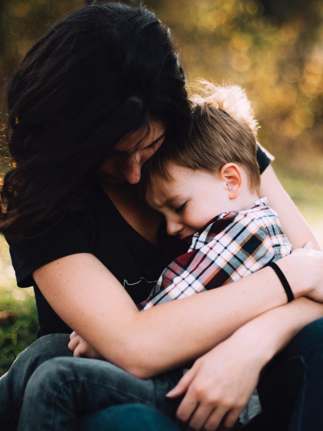 বাবা-মার এই ছোট্ট ৬ ভুলেই কি বিগড়োচ্ছে সন্তান? সতর্ক হয়ে যান