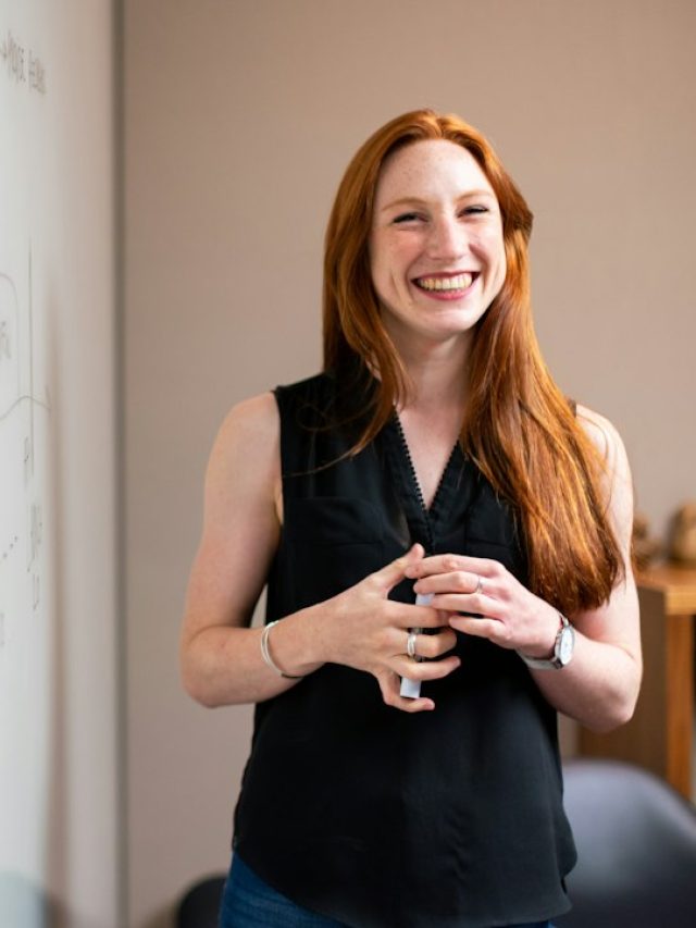 অফিসের চাপ সামলেও হাসিখুশি থাকবেন,রইল ভালো থাকার উপায়