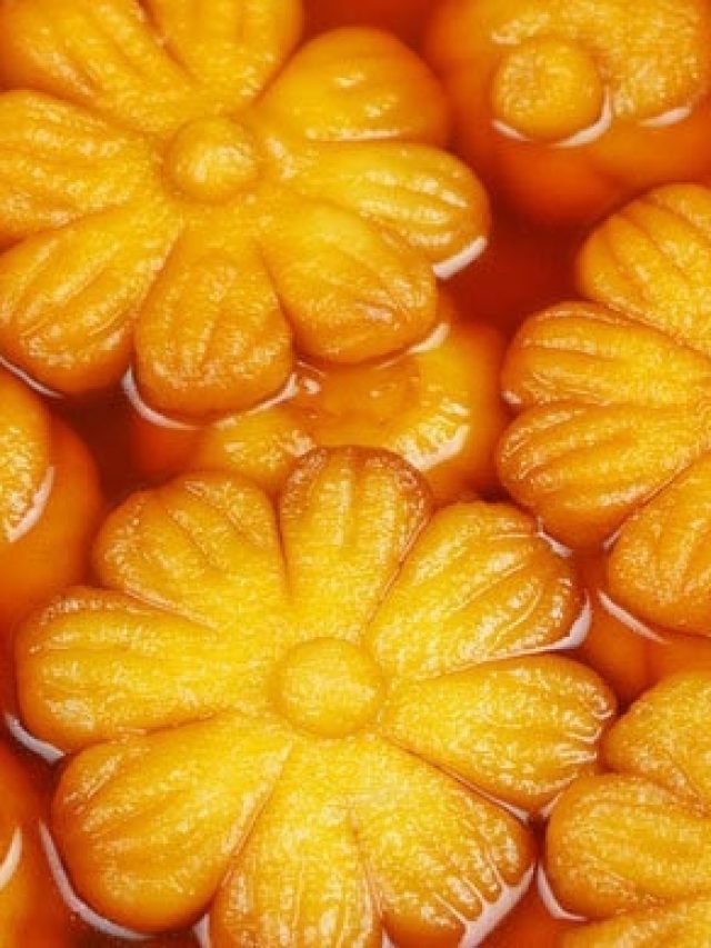 রসে ভরা আলুর পিঠে মুখে দিলেই মিলিয়ে যাবে, রইল রেসিপি