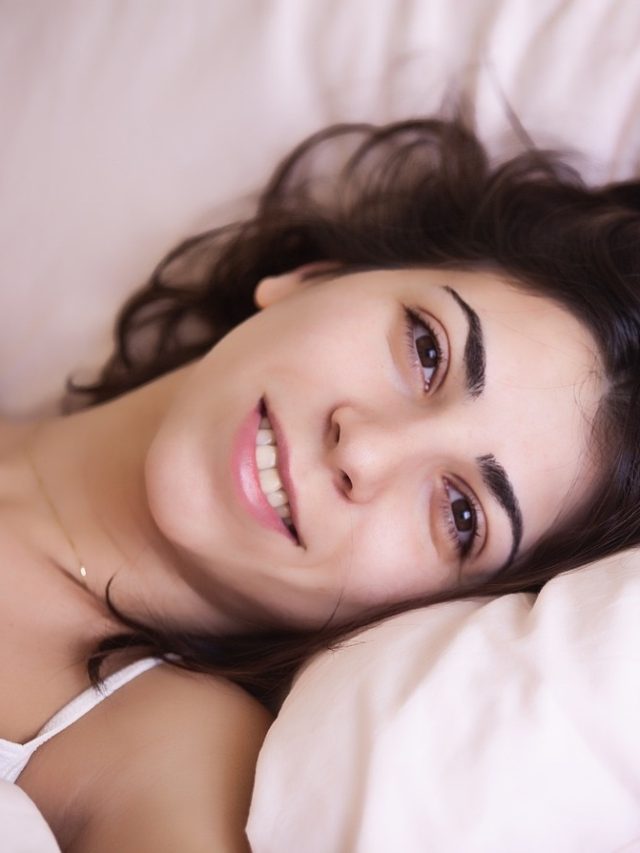 শোওয়ার আগে খান এই ফল, ১ মিনিটে ঘুমিয়ে পড়বেন