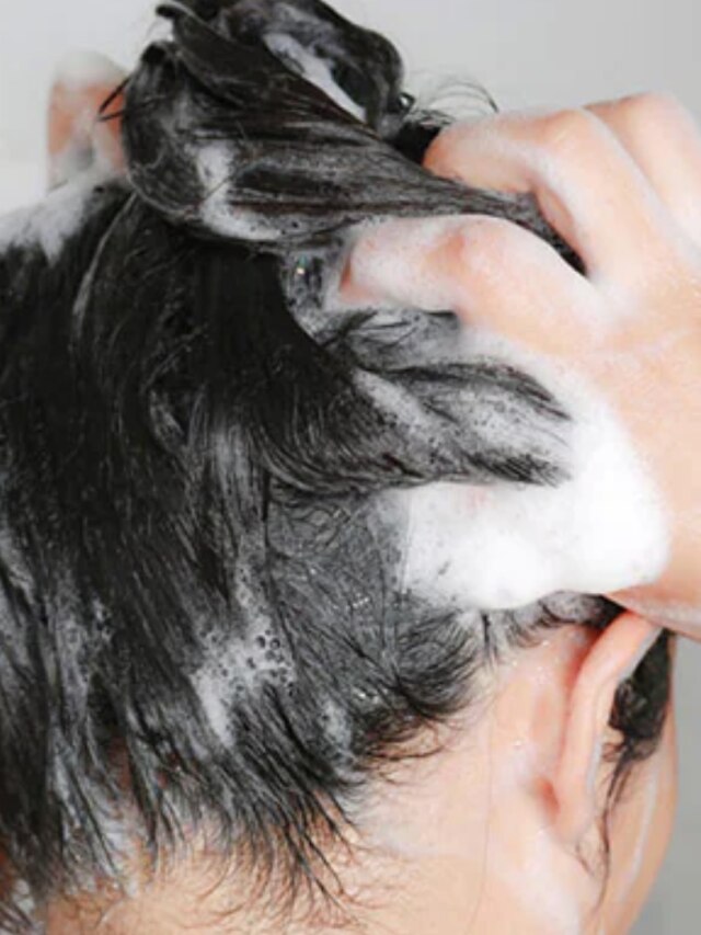 শীতে শ্যাম্পুর সময় আপনার এই ৫ ভুলেই রুক্ষ-খুশকি হচ্ছে চুল