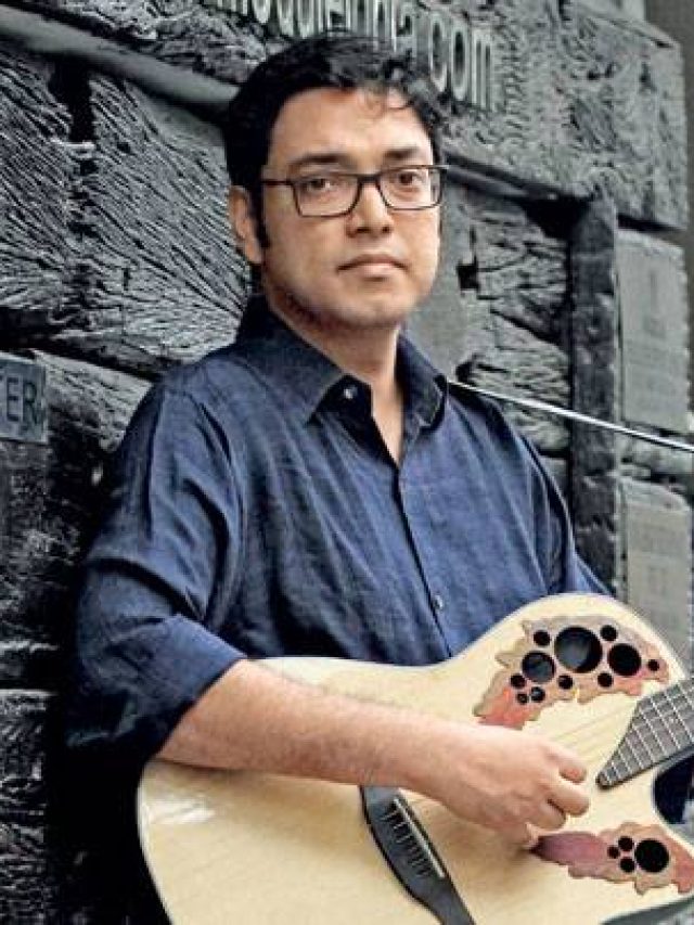 অনুপমের যে দুঃখের গানগুলো, শুনলে কাঁদতে হবে