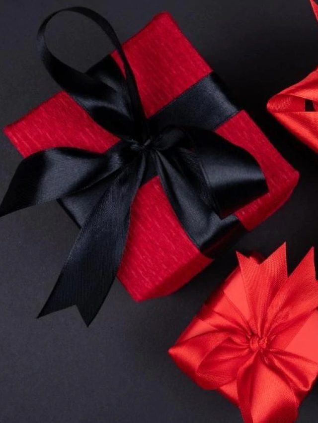 নিউ ইয়ারে প্রিয়জনকে কম বাজেটে দিন এই উপহার