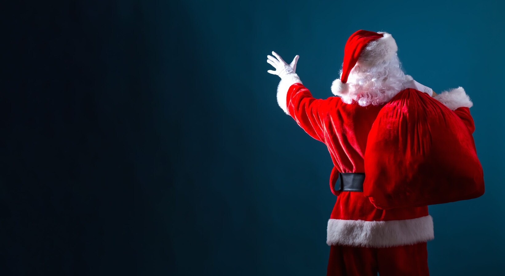 When will Santa Claus arrive at your home NORAD s Christmas