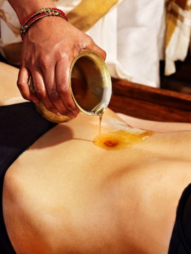 নাভিতে ২ ফোঁটা এই তেল ঢালুন, ম্যাজিকের মতো ভরবে ফাঁকা টাক