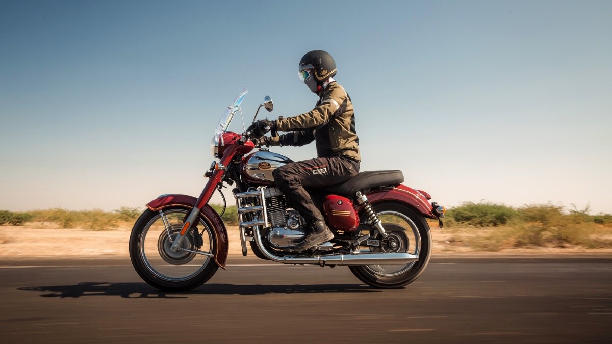 Royal Enfield को टक्कर देने आई JAWA की ये धांसू बाइक, कीमत है इतनी