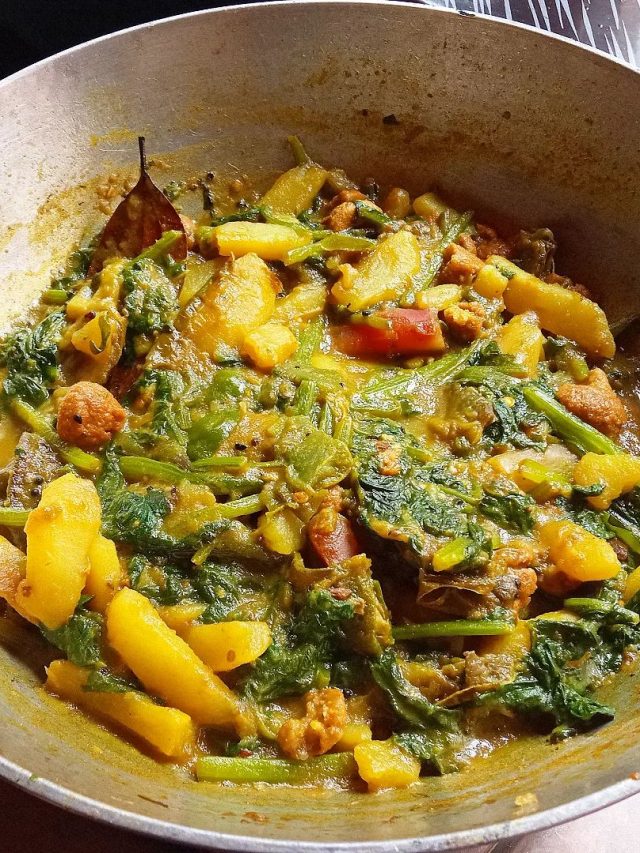 যৌবনের দম ৬০-এও ফুরোবে না, এই শাকের ঘণ্ট খেয়ে যান শুধু