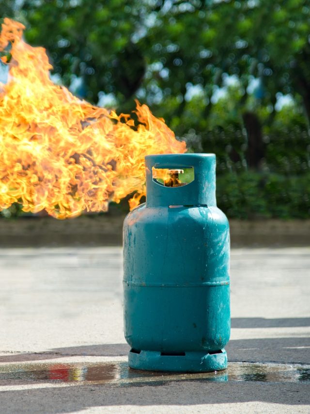 সিলিন্ডার লিক-বিস্ফোরণের ভয় এড়ান, দিনে একবার করুন এই কাজ