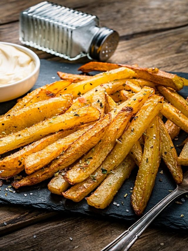 একদম ক্যাফের স্টাইলে মুচমুচে ফ্রেঞ্চ ফাই বানানোর সেরা রেসিপি এটাই