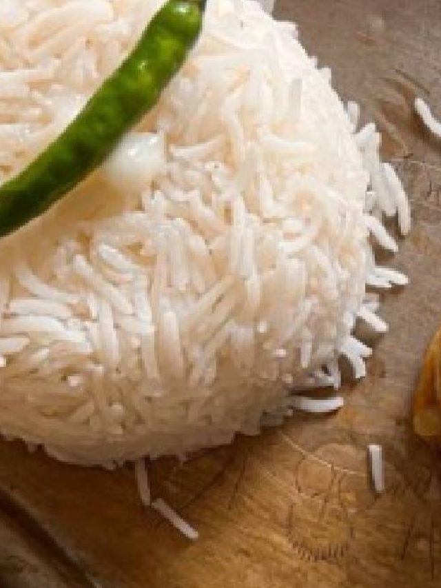 ভাত একেবারে ঝরঝরে হবে, মানুন এই টোটকা