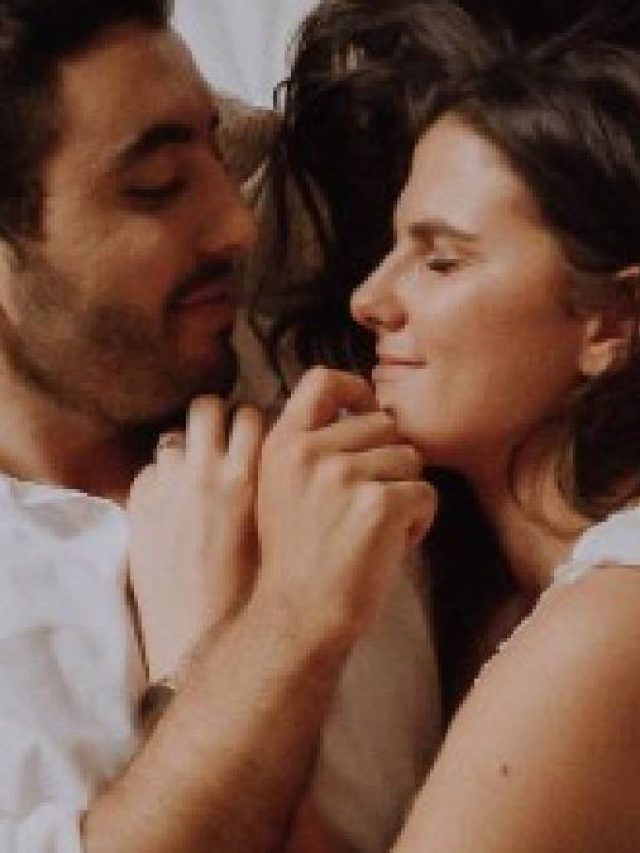 ঘনিষ্ঠ হওয়ার সময় সঙ্গীকে এই ৩ কথা ভুলেও বলবেন না