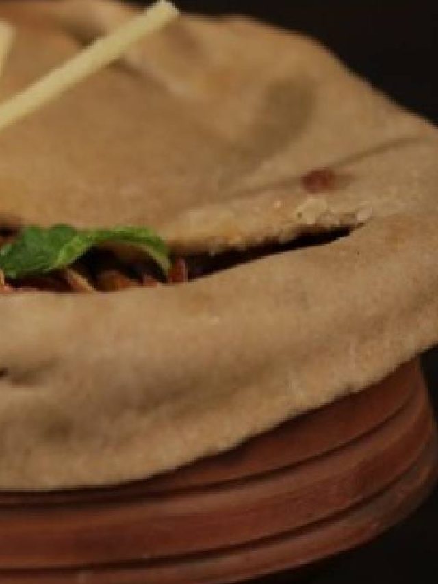 বিরিয়ানির হাঁড়িতে কেন আটা লাগানো হয়? জানলে অবাক হবেন