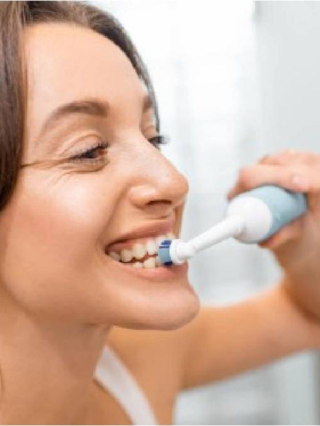 কত দিন অন্তর টুথব্রাশ বদলানো উচিত? জানুন