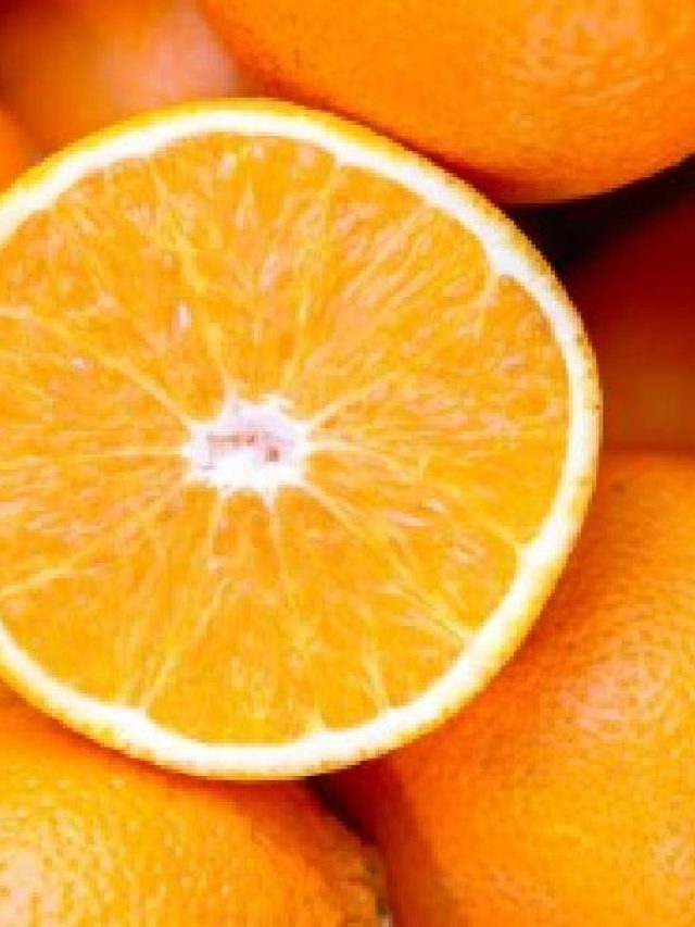 লাঞ্চের পর রোজ কমলালেবু খাচ্ছেন? হতে পারে এই বিপদ