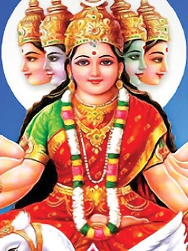 শোওয়ার আগে গায়ত্রী মন্ত্র জপ করুন, চুটকিতে গায়েব হবে এসব সমস্যা