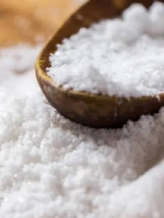 ভাতের সঙ্গে কি  নুন খান? কী  বিপদ করছেন জানুন