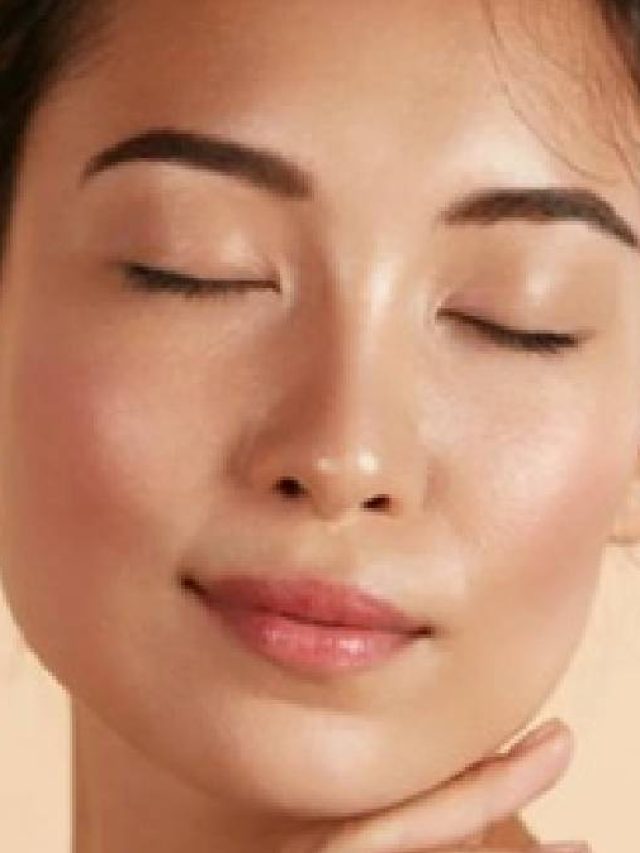 এই পাতা মুখে লাগালেই জেল্লা বাড়বে, আর পার্লারে যেতে হবে না