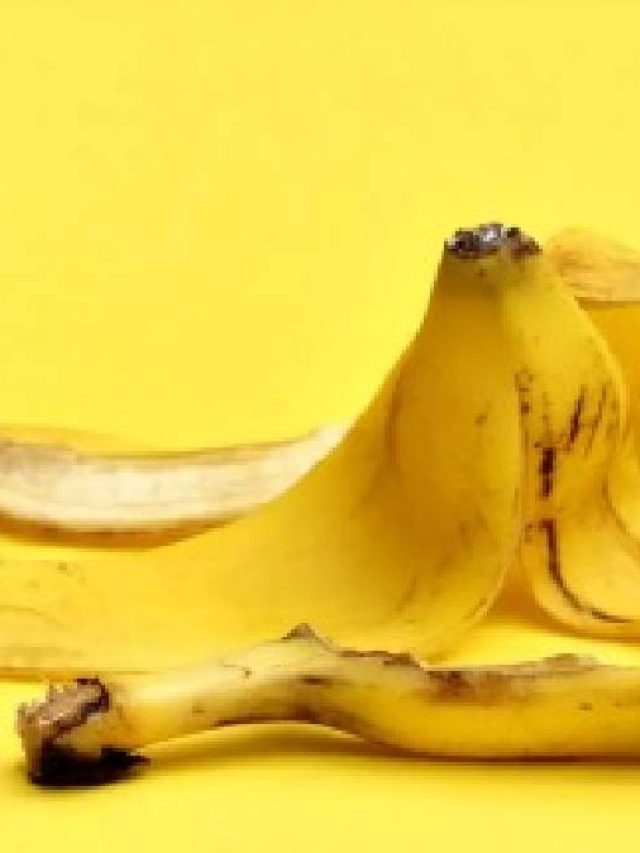 কলা খেয়ে খোসা আর ফেলবেন না, কেন জানেন?