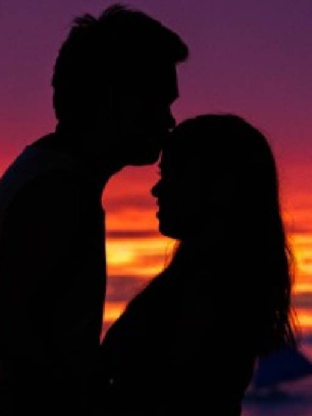 হাতে এই রেখা থাকলেই ধনী জীবনসঙ্গী পাবেন,  মিলিয়ে নিন