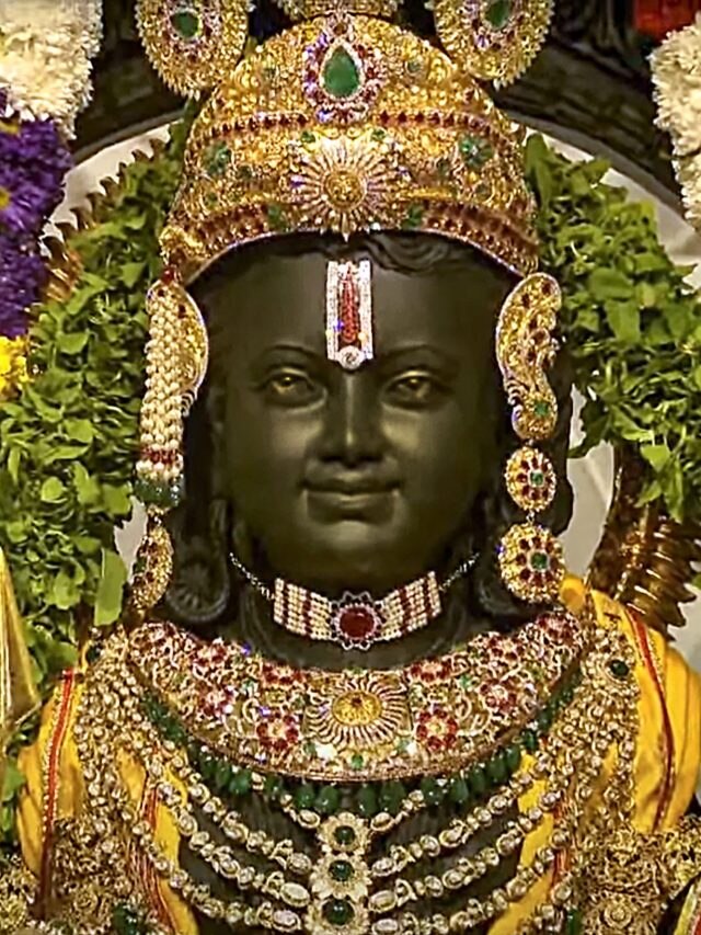 অদ্ভূত সুন্দর মন্দিরে বিরাজমান রামলালা, ভগবান যেন জীবন্ত