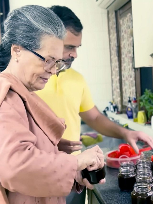 মা সনিয়ার সঙ্গে  কমলালেবুর মোরব্বা বানালেন রাহুল, থাকল রেসিপি