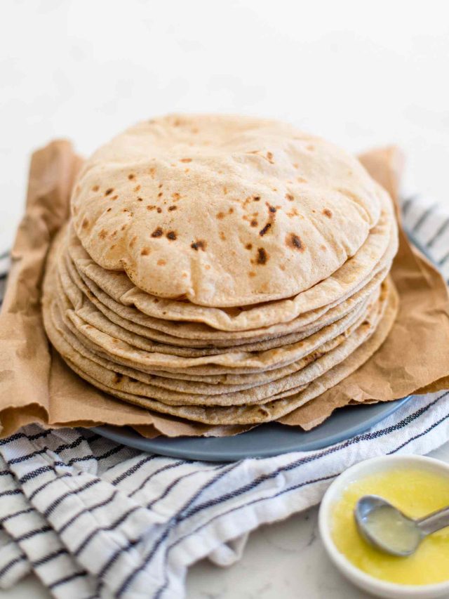 ঠান্ডা হলেই শক্ত পাঁপড় হয়ে যায় রুটি? ২৪ ঘণ্টা নরম রাখার ৭ টিপস