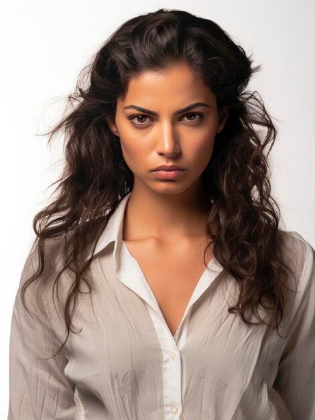 দুশ্চরিত্র! এই ৫ লক্ষণ থাকা লোকদের এড়িয়ে চলুন