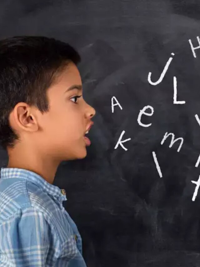 আপনার বাচ্চাও বলবে দুরন্ত ইংরেজি, মা-বাবারা করুন এই ৭ কাজ