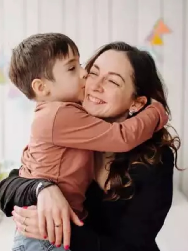 পই পই করে বলতে হবে না, সন্তান লক্ষ্মীটির মতো শুনবে সব কথা; ৪ টিপস