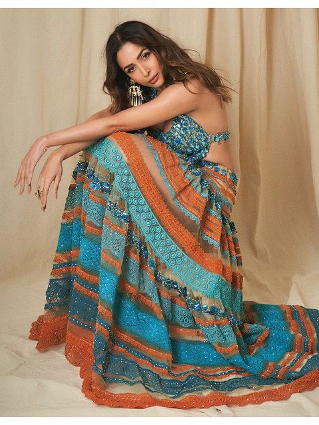 ৫০ বছরেও যেন ২৫ বছরের ছুঁড়ি, কী এমন করেন বলিউড নায়িকারা?