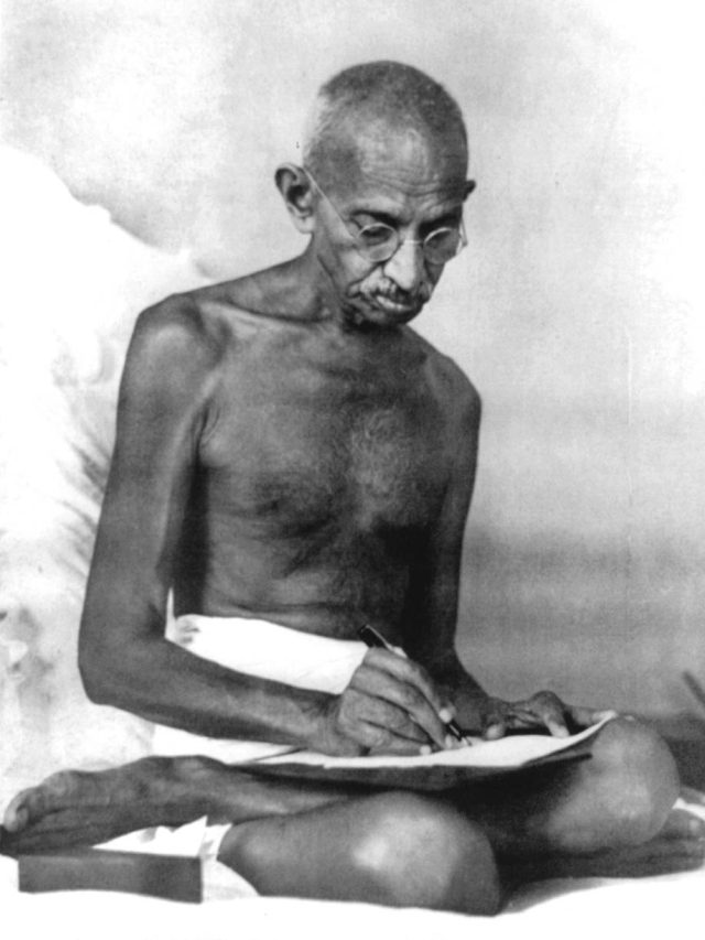 Martyr’s Day 2024: Top 7 Inspirational Quotes By Mahatma Gandhi 