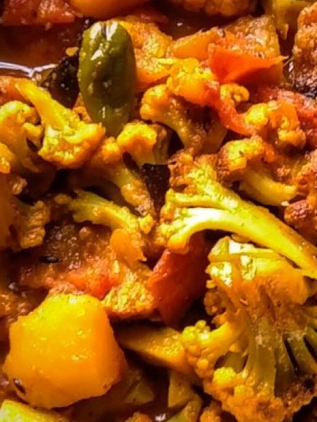 রুটি হোক বা পরোটা, ফুলকপির এমন পদ থাকলে ২ টো বেশি খাবেন