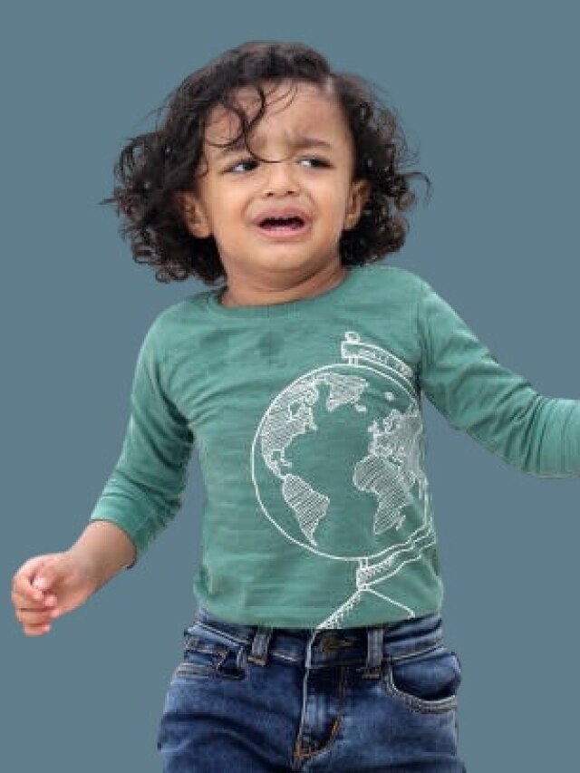 বাচ্চা কি কথায় কথায় কাঁদে? এই ৫ কাজ করলে সবসময় হাসবে