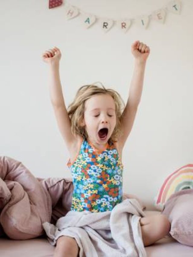 সকালে বাচ্চাকে ঘুম থেকে তুলতে কালঘাম ছুটছে? রইল টিপস