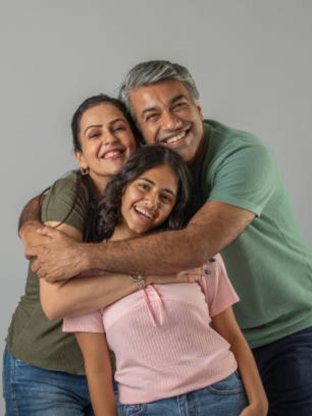 এভাবে আপনার মেয়ের আত্মবিশ্বাস বাড়ান, তবেই তার সাহসও বাড়বে