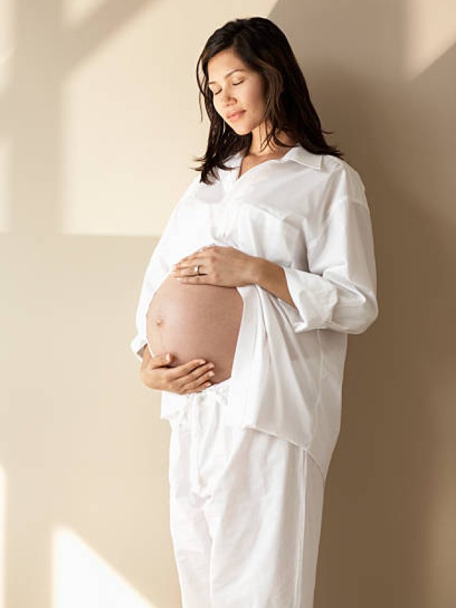 মা হওয়ার সেরা বয়স কত, ৪০-র পর মা হতে কী করবেন?