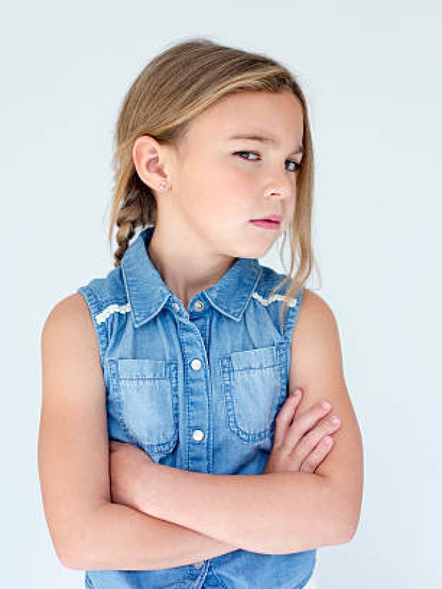 বাচ্চা সবার সঙ্গে খারাপ ব্যবহার করছে? বকাঝকা না করে এভাবে ঠান্ডা করুন