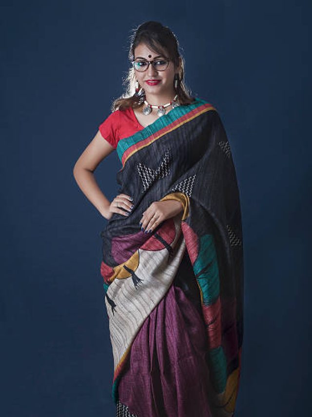 মেয়েরা প্রেমে পড়লে এভাবেই ইঙ্গিত দেয়, ছেলেদের জানতেই হবে