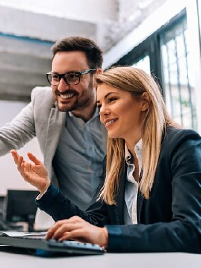 মহিলা কলিগের প্রেমে হাবুডুবু? এসব ছাড়ুন, ৫ কাজ করুন