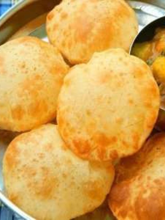 বাসি পাউরুটি ফেলে দেবেন না, গোল গোল ফুলকো লুচি বানিয়ে নিন, রেসিপি