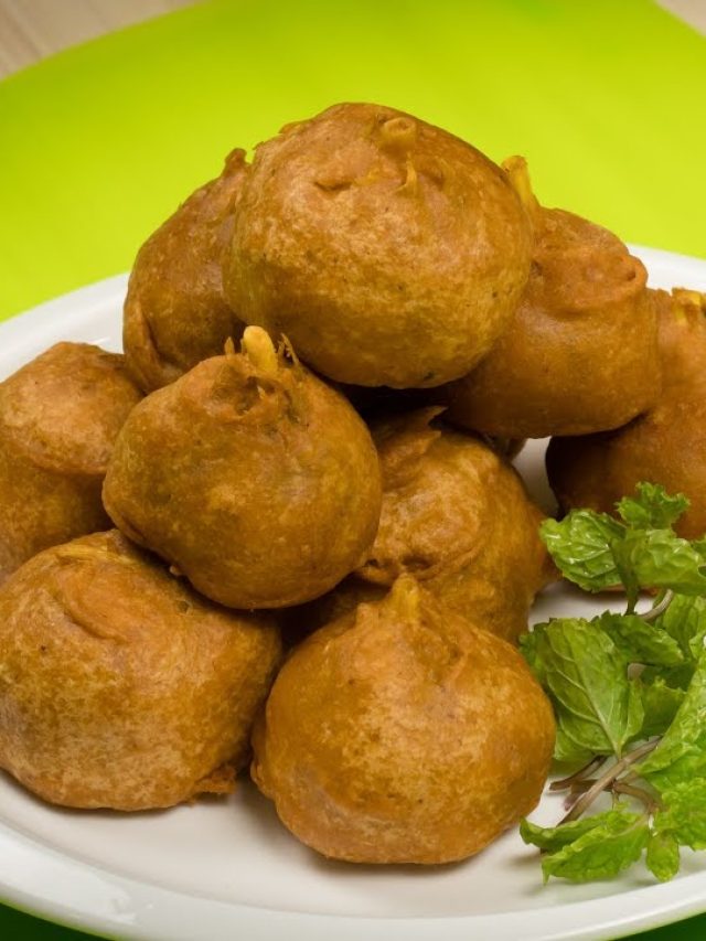 শীতে আপনি থাকবেন HOT,বিকেলে মুড়ি দিয়ে খান মুচমুচে রসুনের চপ