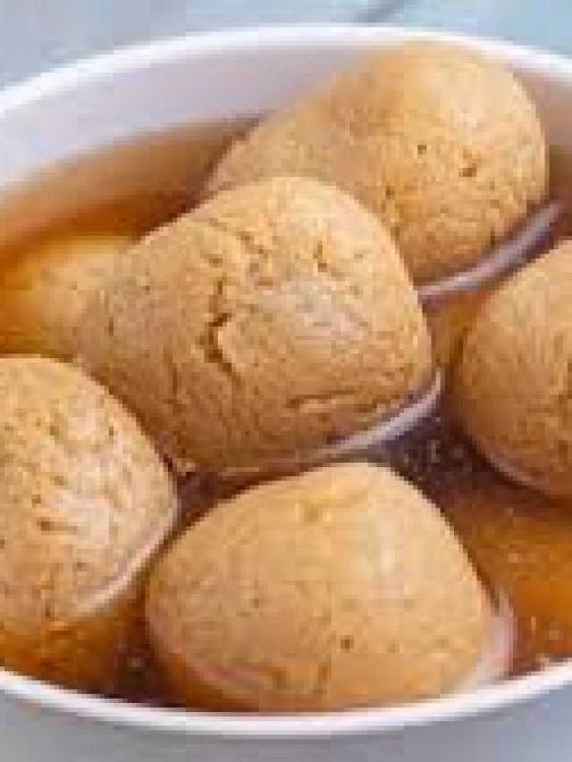 জিভ দিয়ে পড়বে জল, নলেন গুড়ের রসগোল্লা মুখে পড়তেই আহা, রইল সহজ রেসিপি