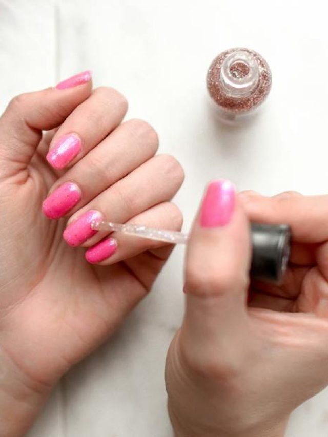 সুন্দরীরা সাবধান! নেইলপলিশ হতে পারে  বড়সড় ক্ষতির কারণ