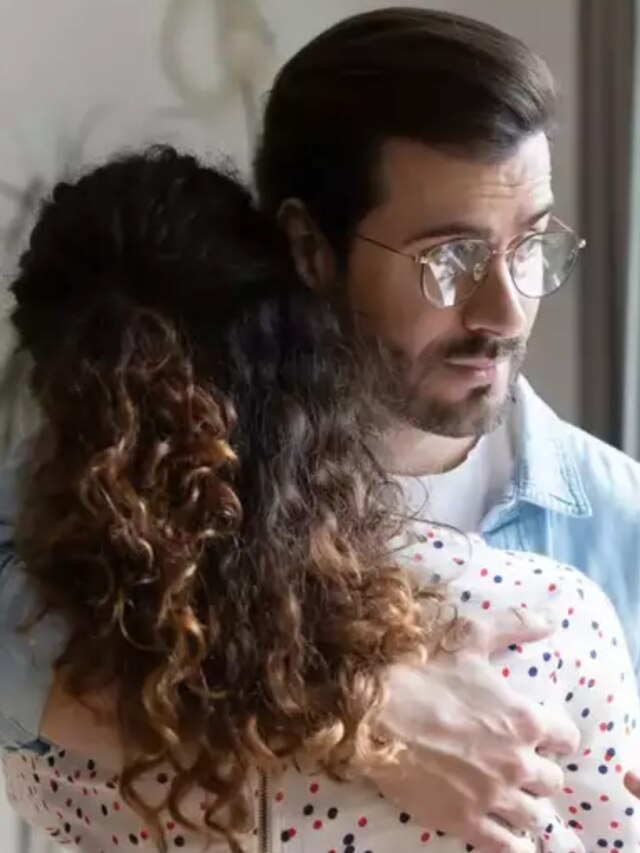 পরকীয়া করার পর এই ৮ কথা মনে মনে ভাবে পুরুষরা