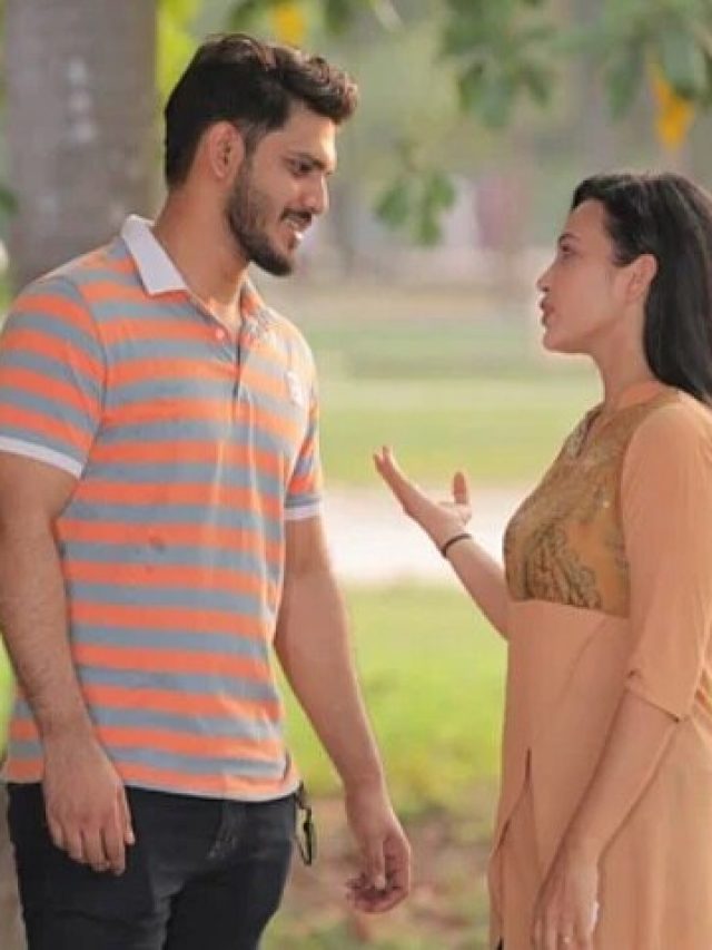 অবিবাহিত বন্ধুকে এই কথাগুলো বলতে নেই