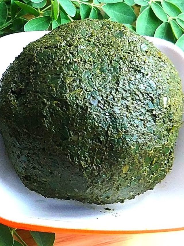 ৮০-তেও রক্ত গরম থাকবে ২০-র মতো, পাতে থাক এই সস্তার শাকের ভর্তা