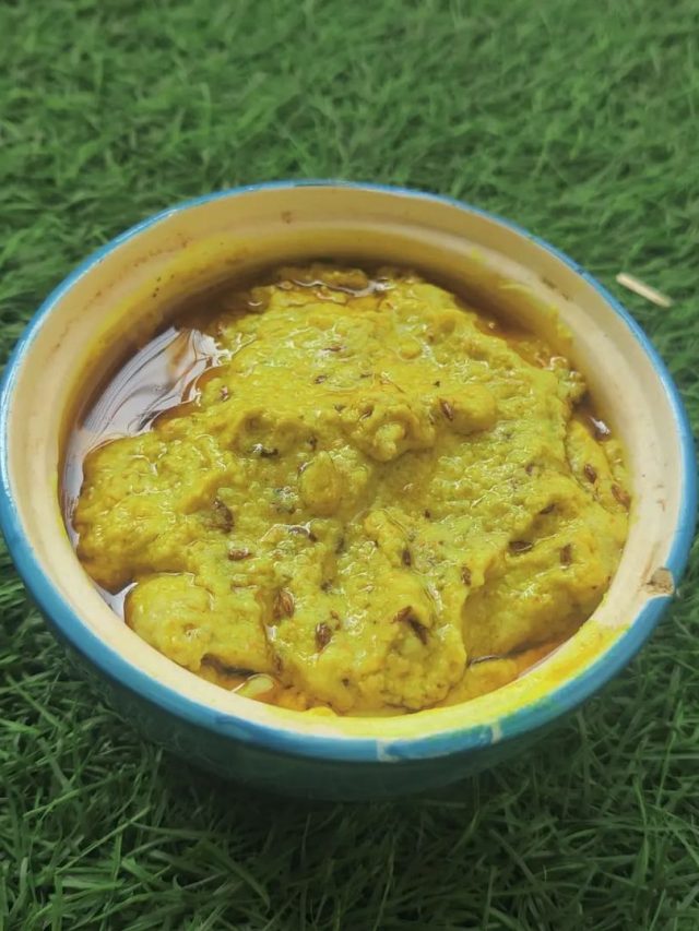 উত্তাল তারুণ্য ৪০-এও, দিনে একবার 'মাস্ট' এই টক সবজি-ভাতে