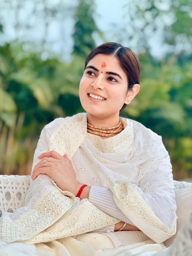 সম্পর্কে চিরকাল থাকবে বসন্ত, দেবী চিত্রলেখার কথা শুনেই দেখুন