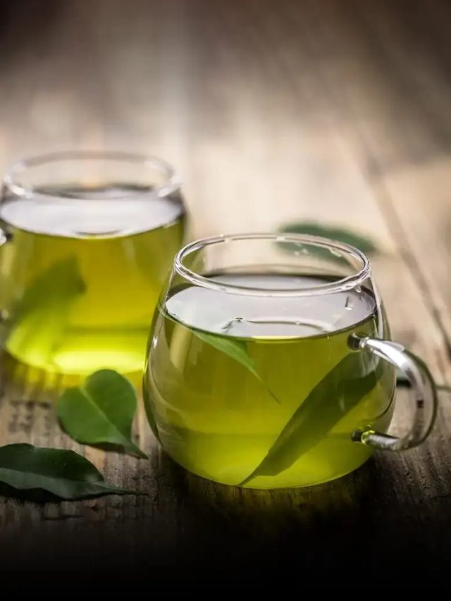 বেশি খেলেই মুস্কিল, দিনে কতবার চলতে পারে  গ্রিন টি?