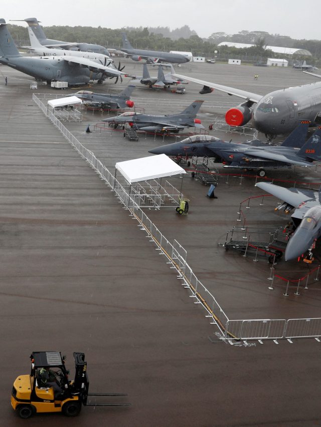 No entry for Chinese! Visitors from China denied access to Airbus military plane at Singapore airshow 
